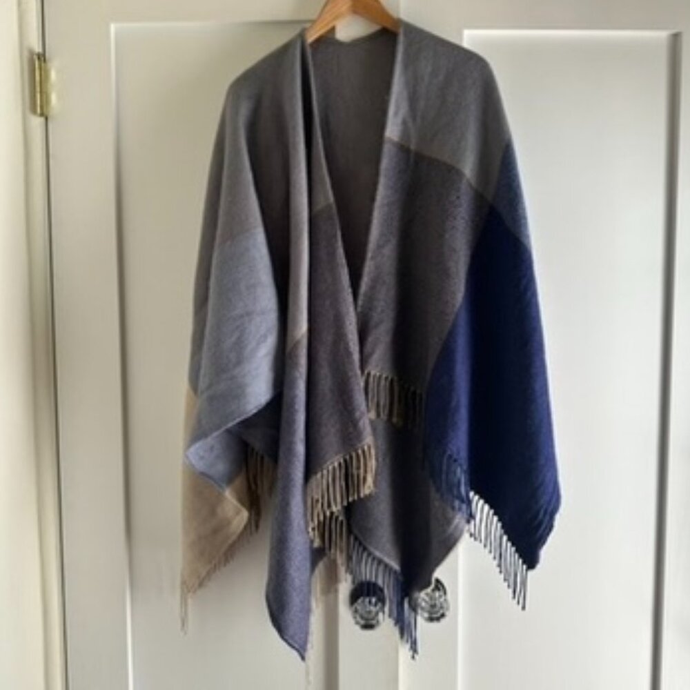 Uniqlo Color Block 2-Way Wrap